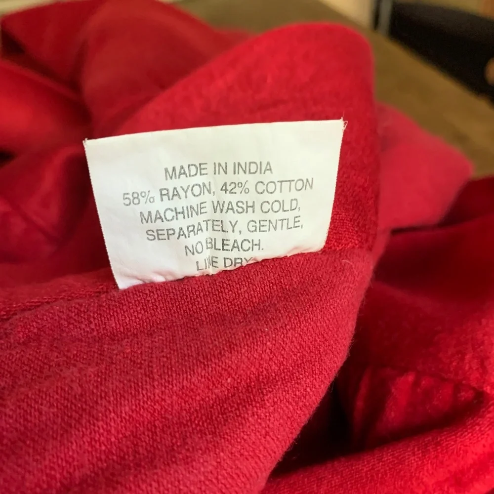 Crate & Barrel Vermillion Sateen Napkins – Set of 12 – 18” Red Cotton Blend